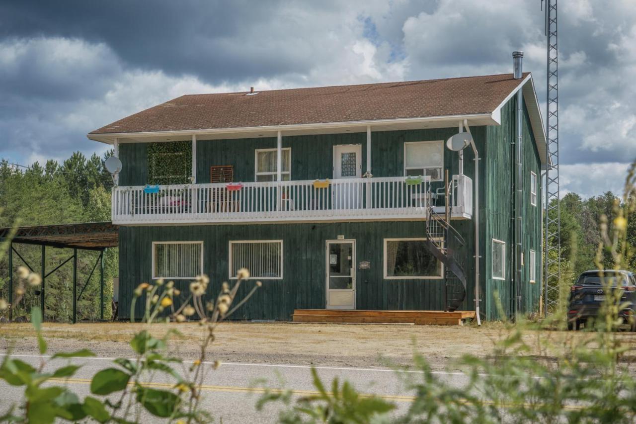 Le Refuge Du Repaire Villa Saint-Alexis-des-Monts Eksteriør bilde